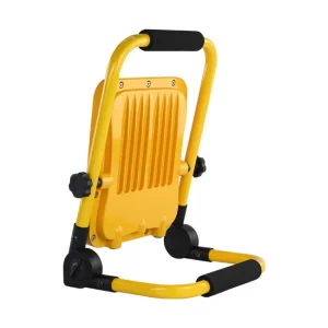 ML01 50W: foco portátil, recargable y resistente al agua, ideal para emergencias o circunstancias en la que no se tiene acceso al suministro eléctrico.