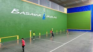 Proyecto de iluminacion realizado en el Polideportivo Artunduaga en Basauri, Bizkaia, a finales de Septiembre de 2024.