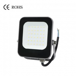 Flood Light FL02: foco LED de alta eficiencia energética, ideal para iluminación exterior en espacios industriales, comerciales y residenciales.
